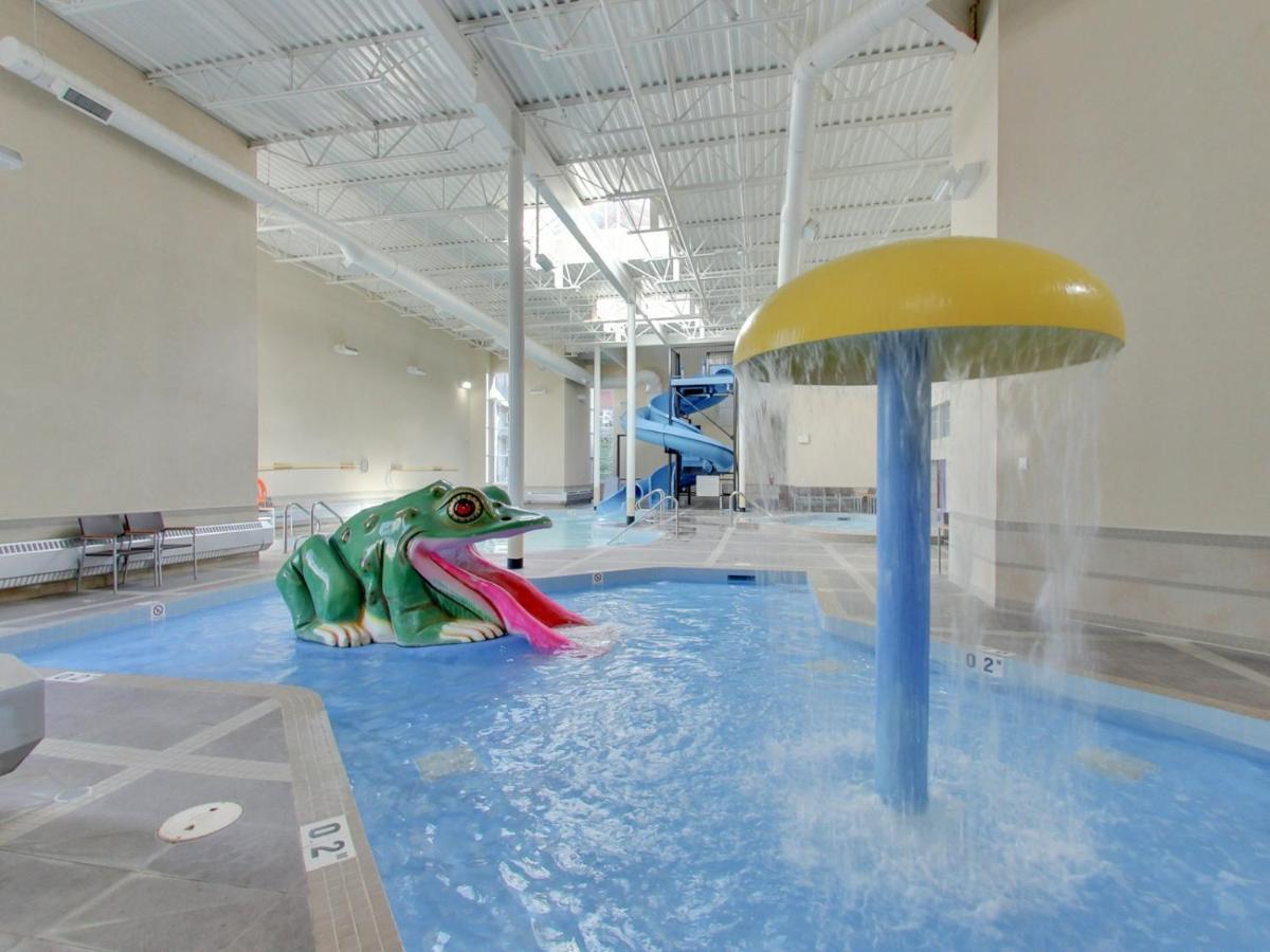 The Mountaineer By Instantsuites Pool & Hottub Canmore Dış mekan fotoğraf