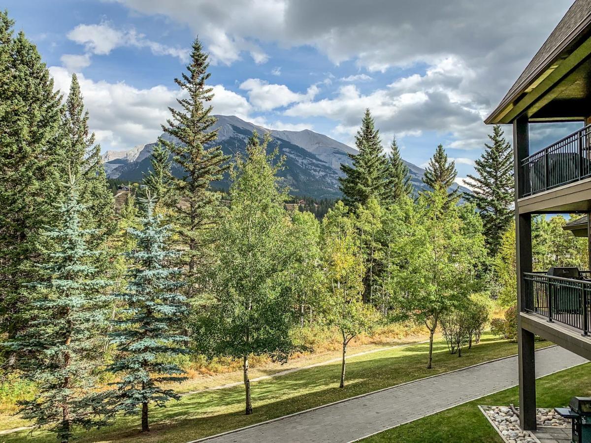 The Mountaineer By Instantsuites Pool & Hottub Canmore Dış mekan fotoğraf