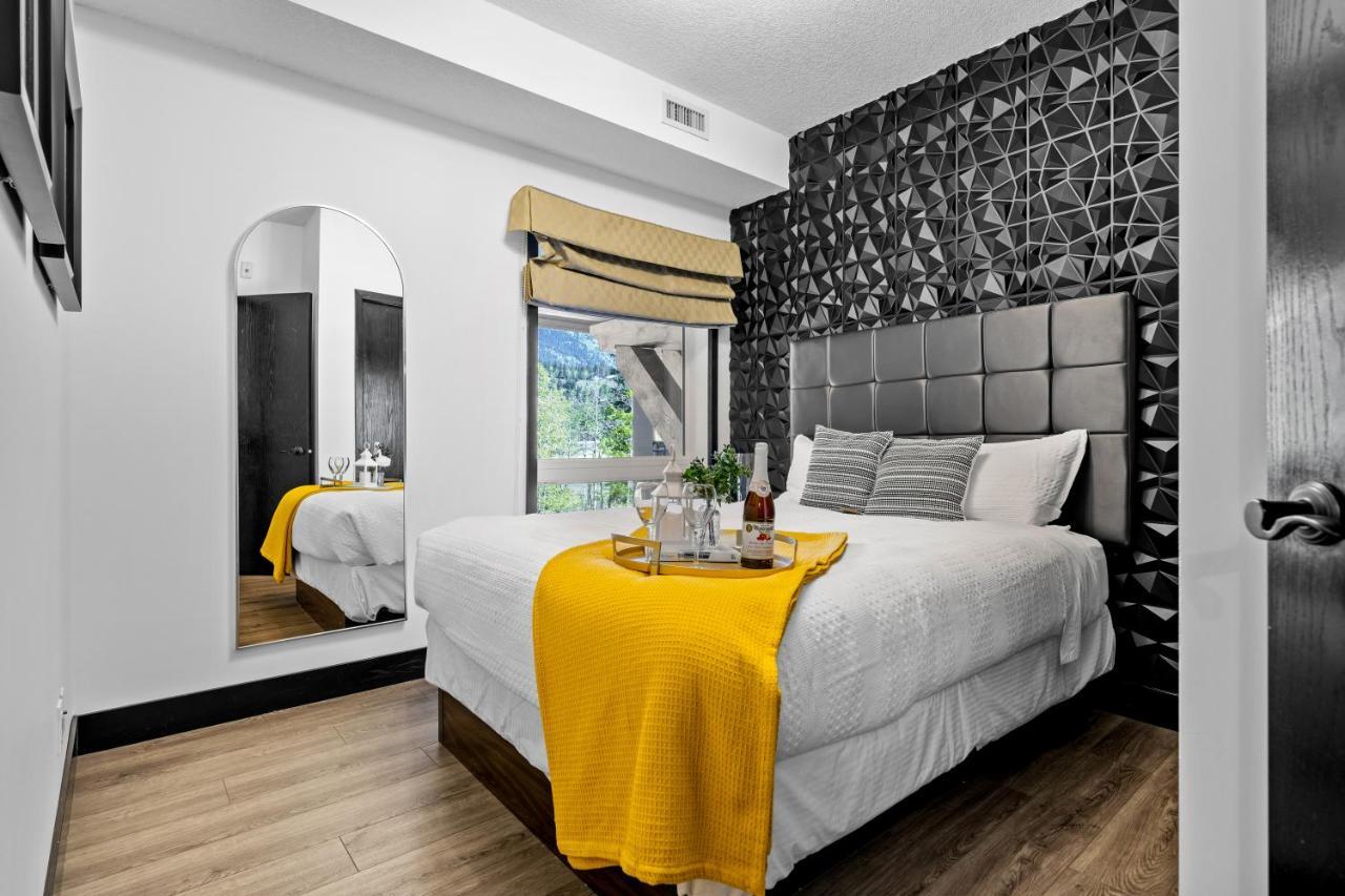 The Mountaineer By Instantsuites Pool & Hottub Canmore Dış mekan fotoğraf