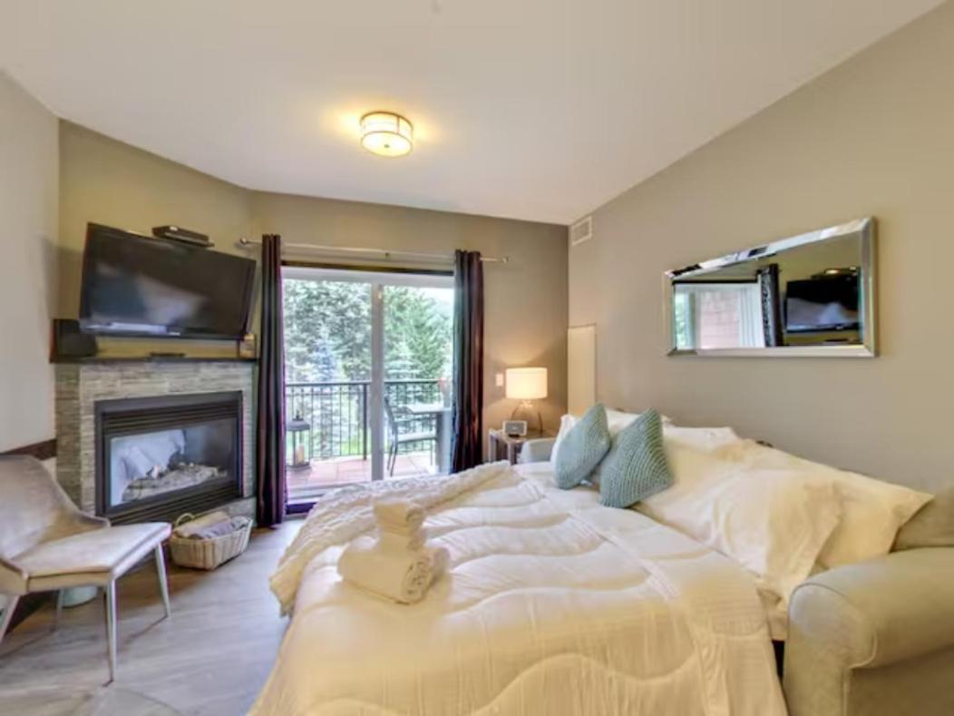 The Mountaineer By Instantsuites Pool & Hottub Canmore Dış mekan fotoğraf