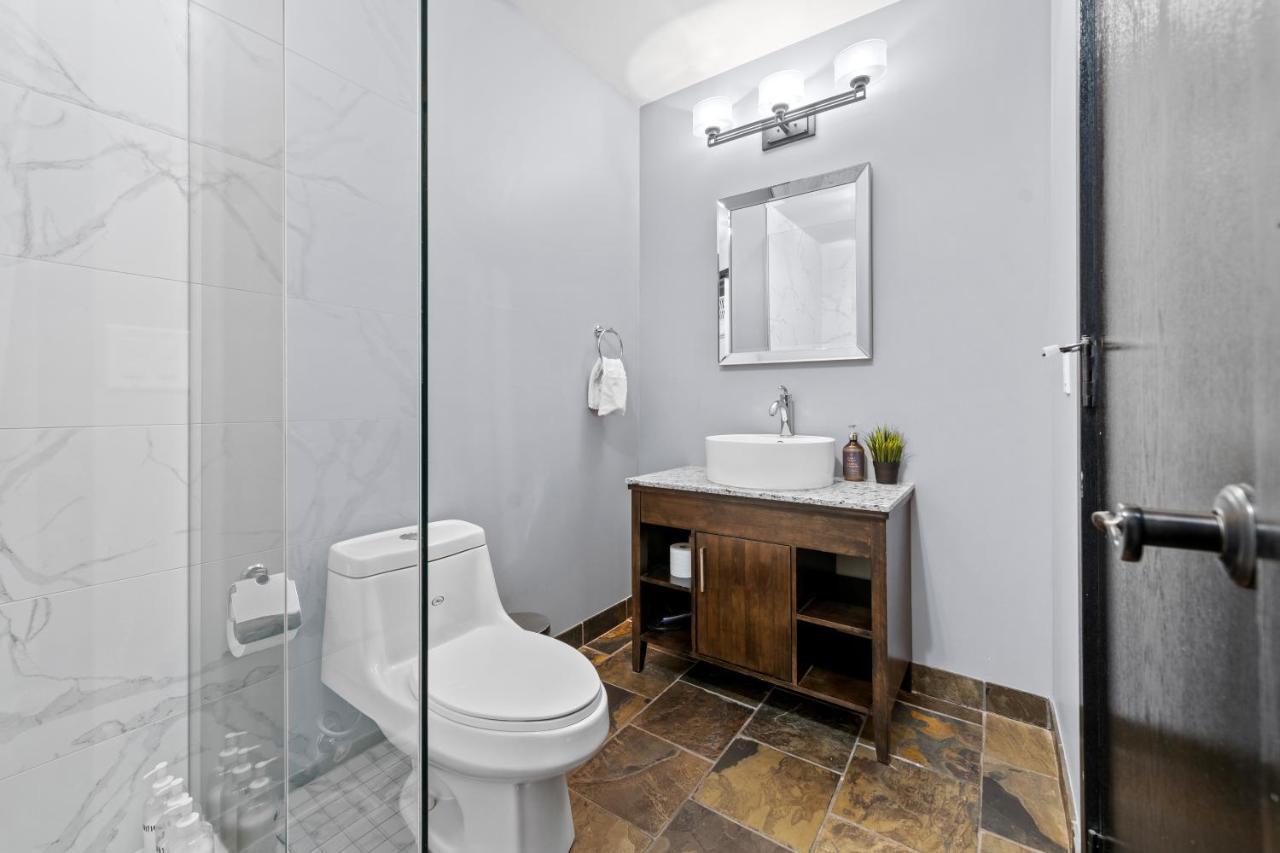 The Mountaineer By Instantsuites Pool & Hottub Canmore Dış mekan fotoğraf