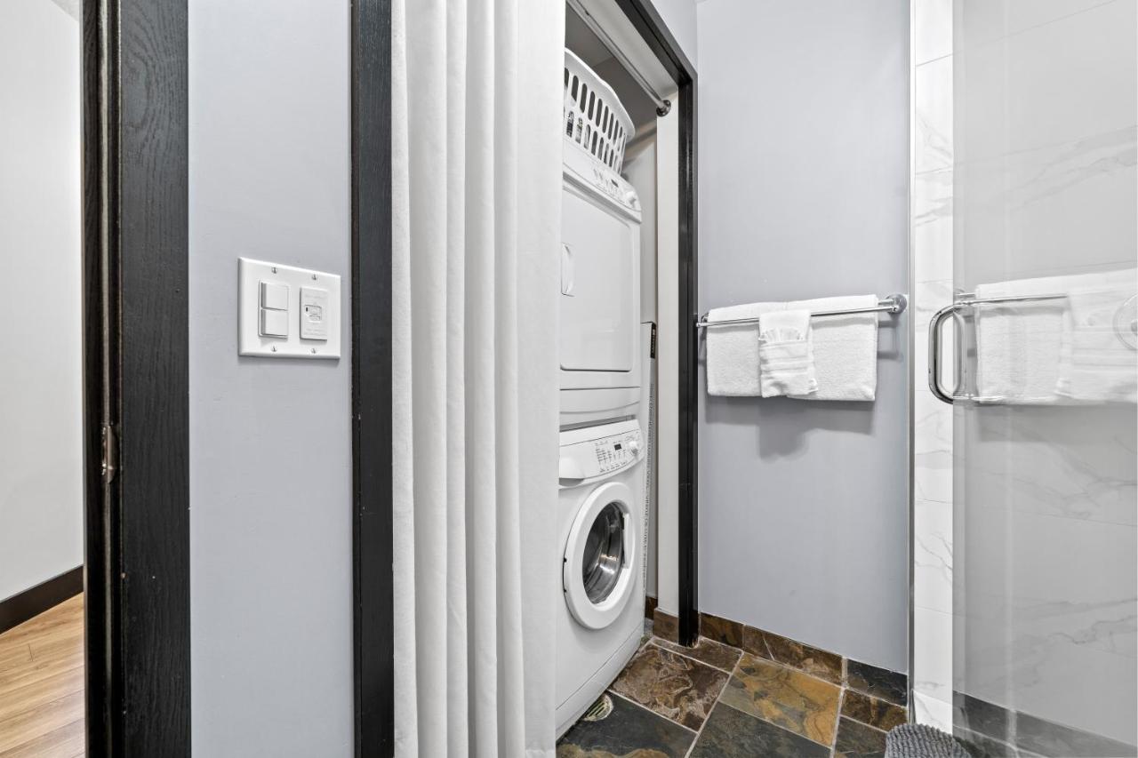 The Mountaineer By Instantsuites Pool & Hottub Canmore Dış mekan fotoğraf